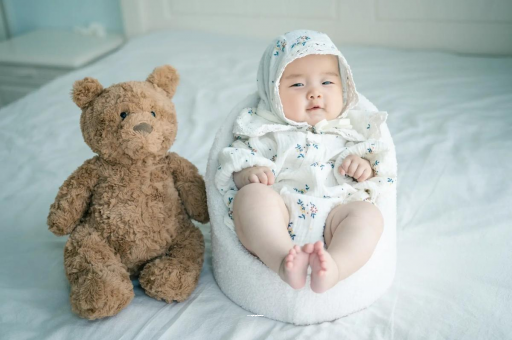 安溪宝宝吃不饱母乳的症状